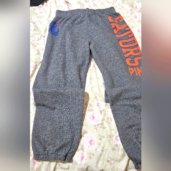 UF Gators Sweatpants Victoria Secret PINK - Picture 2 of 4